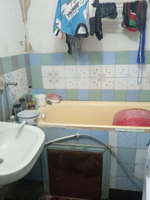 Продам 4к квартиру (район парку)