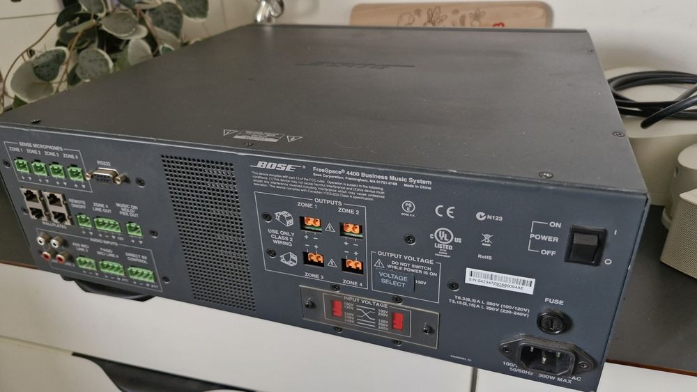 Wzmacniacz bose freespace 4400 4x100watt