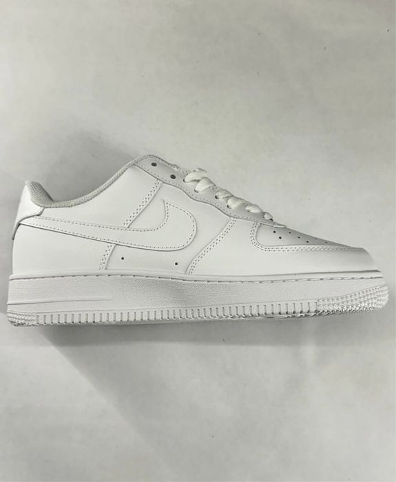 Air force białe rozmoar 44