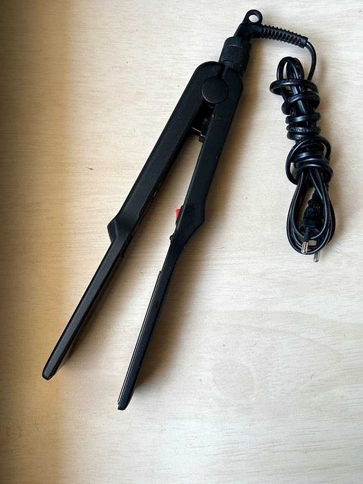 Prancha alisadora de cabelos. Como nova.