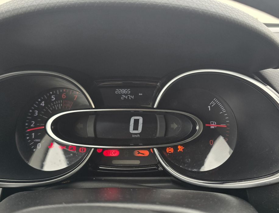 Renault Clio com 23000 Km