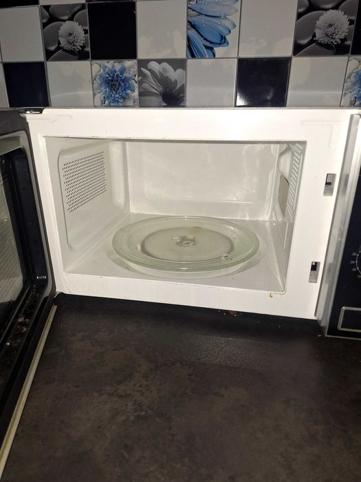 Kuchenka mikrofalowa whirlpool cook20