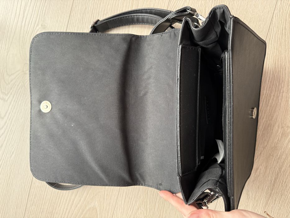 Torebka sinsay kuferek czarna