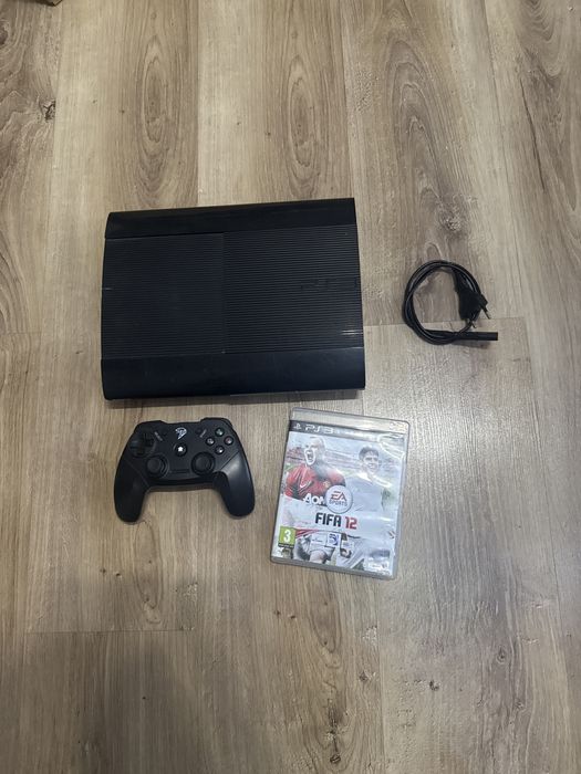 Sony PlayStation 3 Ps 3 Super Slim 500 GB Pad Gra
