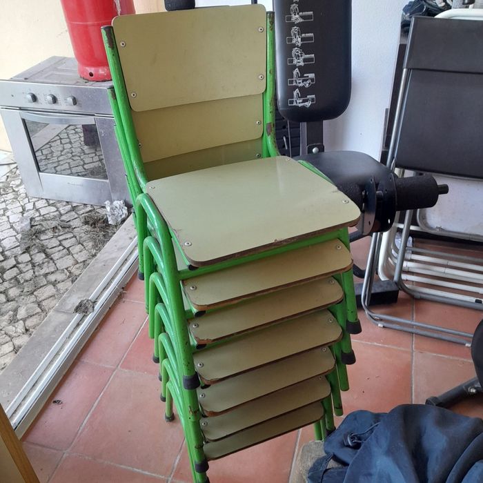 7 cadeiras de criança