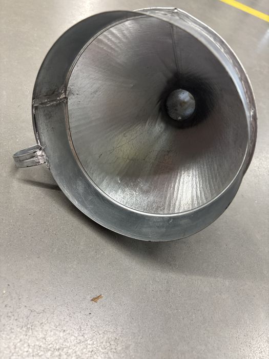 Lejek do paliwa metalowy