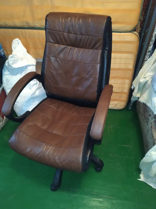 Продам кресло  б/у
