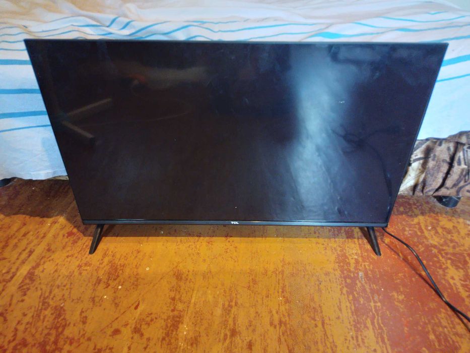 Продам телевізор TCL