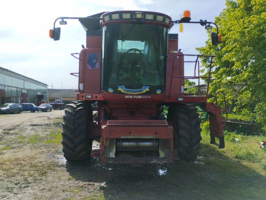 Комбайн зернозбиральний Case 2166