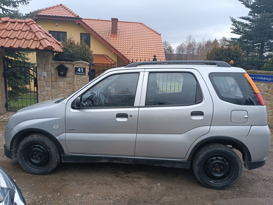 Suzuki Ignis 4×4.1.5 benzyna.