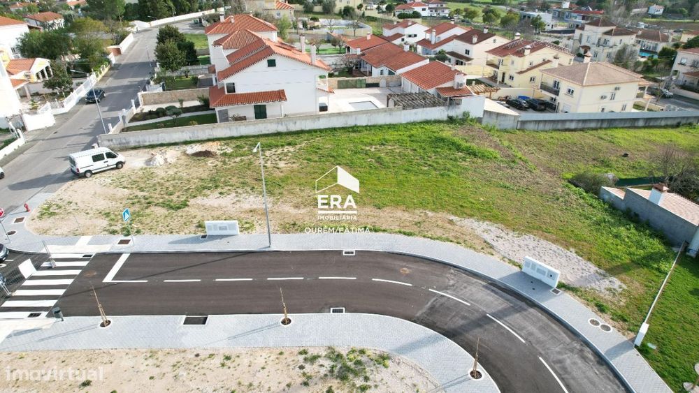 Lote localizado em Torres Novas — Torres Novas (Santa Maria, Salvador E Santiago), Santarém