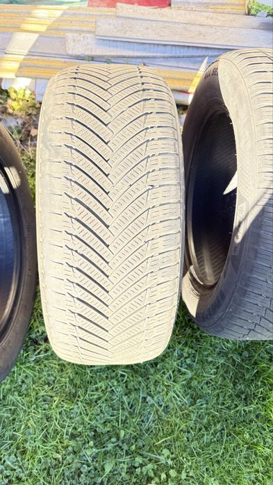 Opony wielosezonowe 255/55 R16