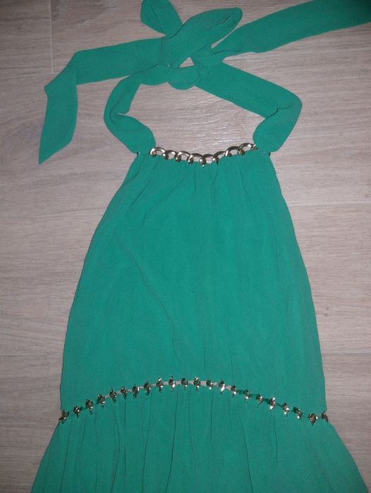 Шикарное платье в пол