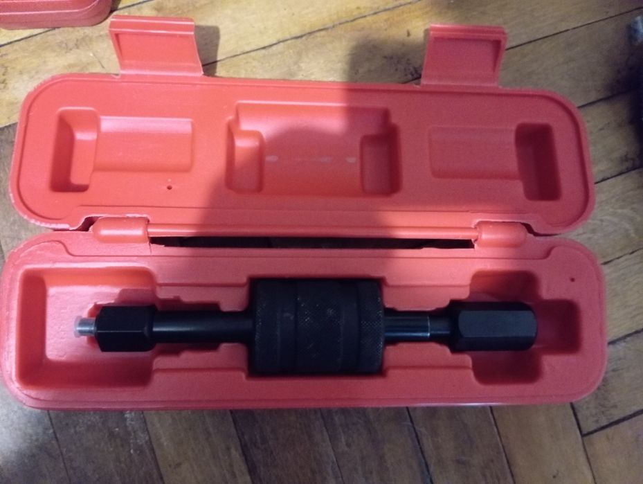 Знімач дизельних форсунок