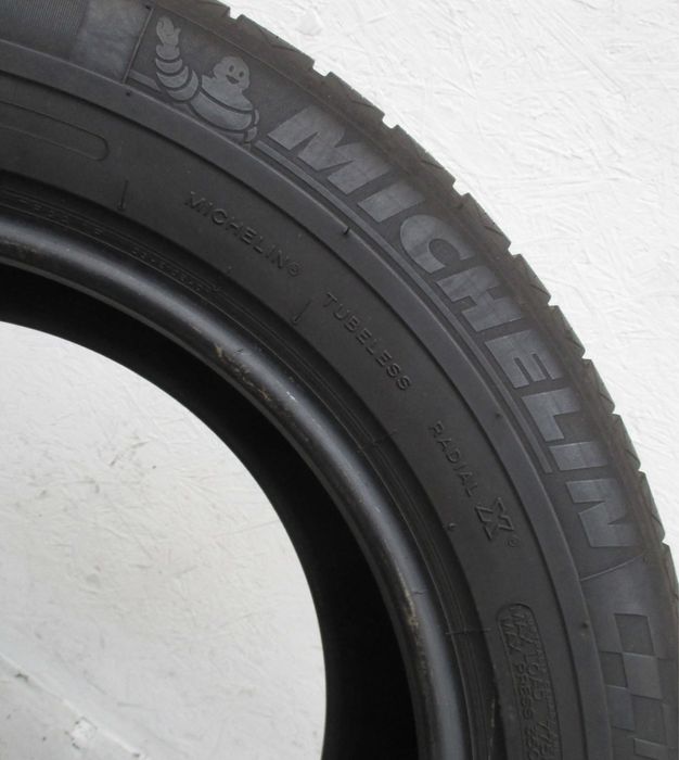 Шини зима 235/55 R17 Michelin резина комплект