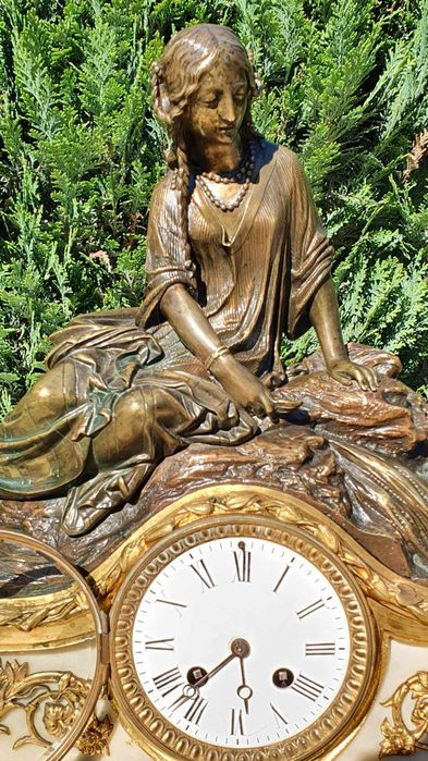 Zegar kominkowy brąz antyk XIXw sygnowany