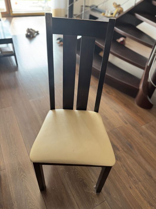Krzesła do salonu