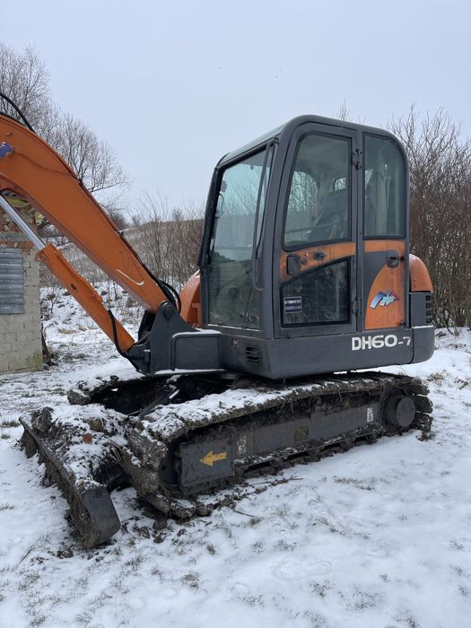 Продам Doosan DH60-7