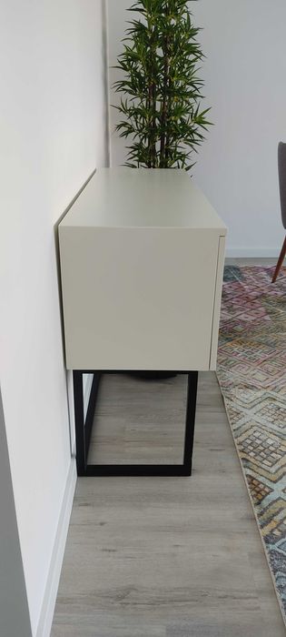 Aparador lacado feito por medida