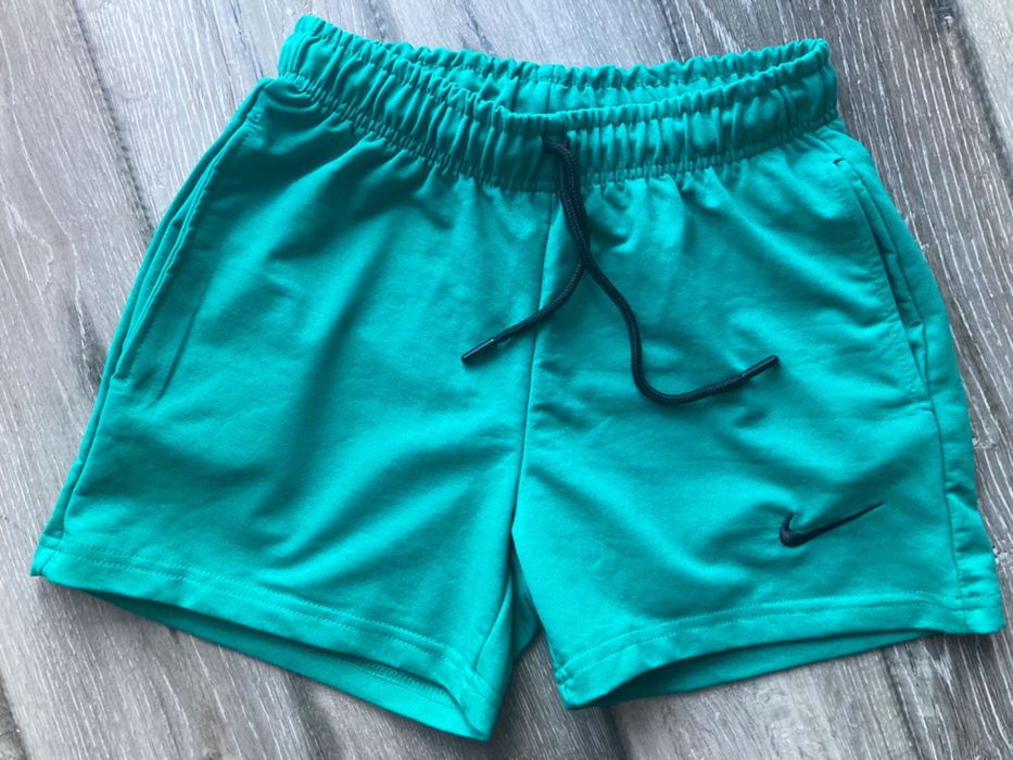 Nowe spodenki Nike M