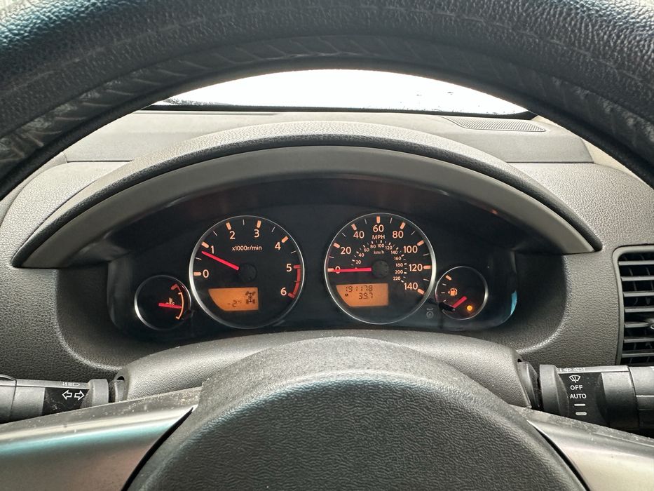 NISSAN Pathfider Sport