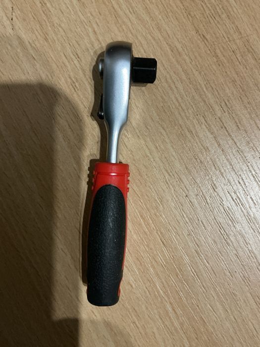 Підсилена мікро трещотка 1/4 антиковзка ручка дуже високоі якості нова