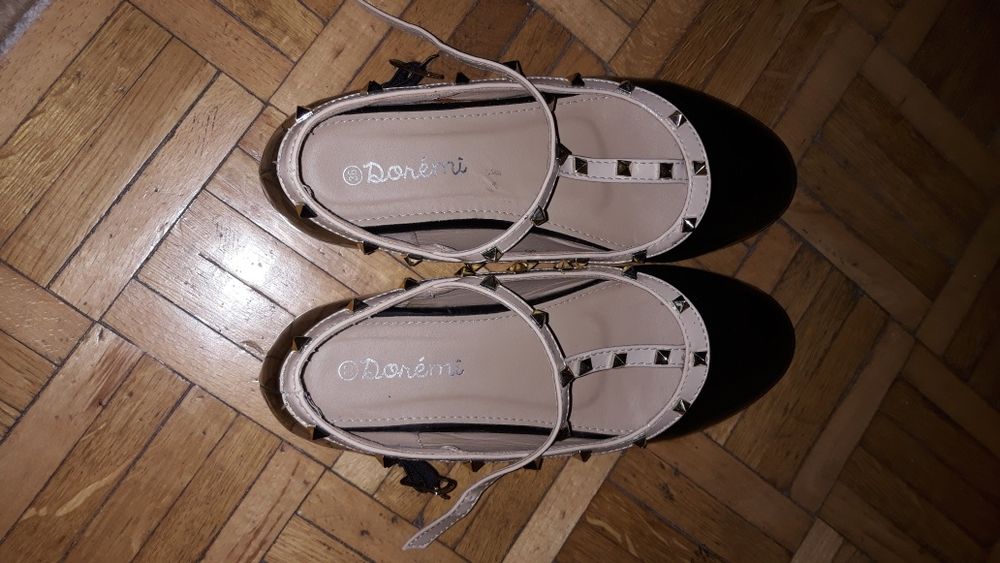 Buty dziewczęce  lakierowane
