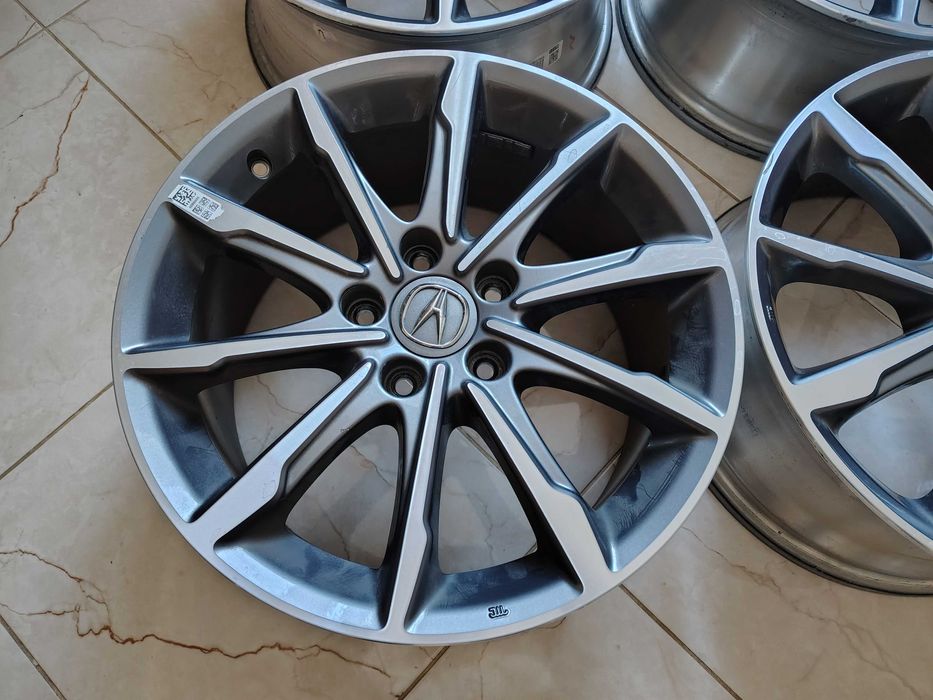 Диски Acura R17 W7.5 PCD5x114.3 ET50 DIA64.1