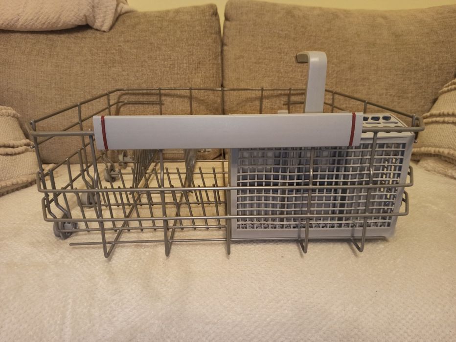 Komplet koszy i akcesoria zmywarka AEG Favorit 60 cm. Stan doskonały