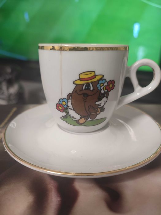 2 chávenas de café delta estações do ano (primavera e outono)