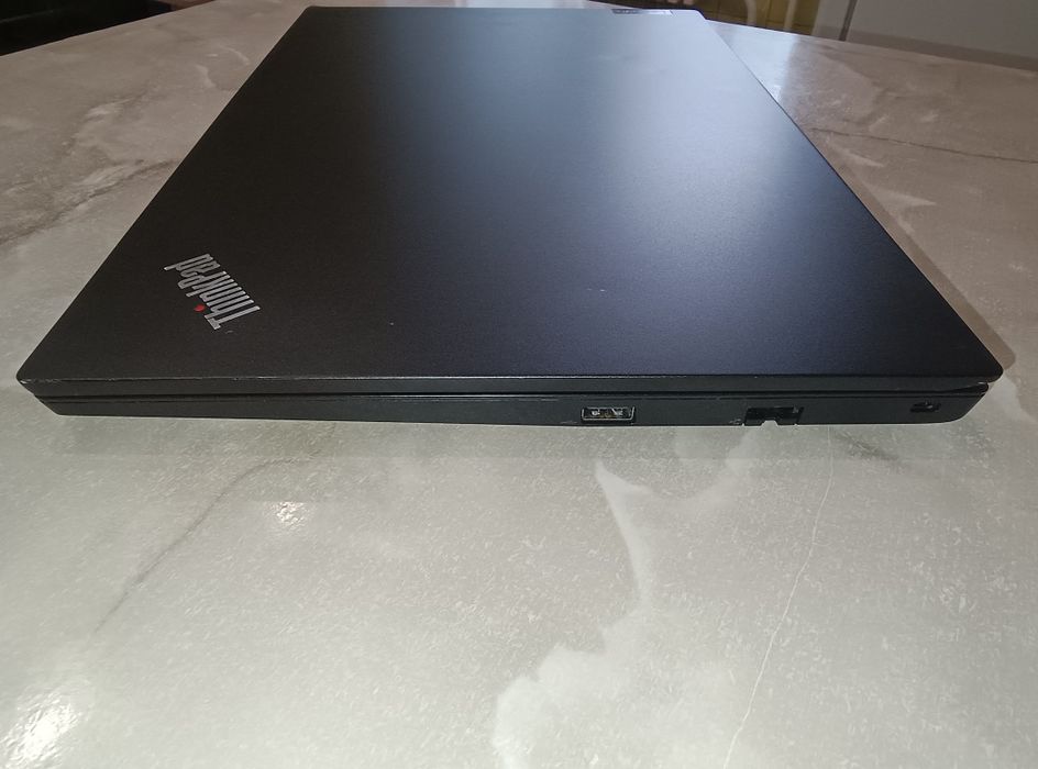 Ноутбук Lenovo ThinkPad E15 Gen 2 / Ryzen 5 4500U / 16GB RAM / 512GB SSD / IPS / Знос АКБ 0%