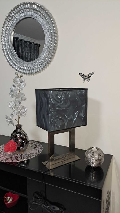 Candeeiro decorativo K - Ligthing e um outro da marca Inspire