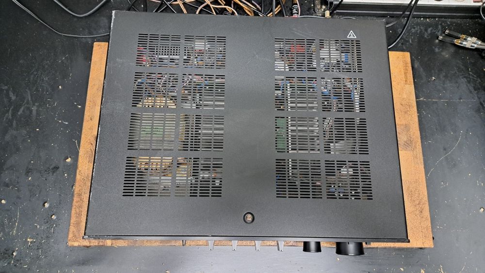 Amplituner Yamaha R-S700