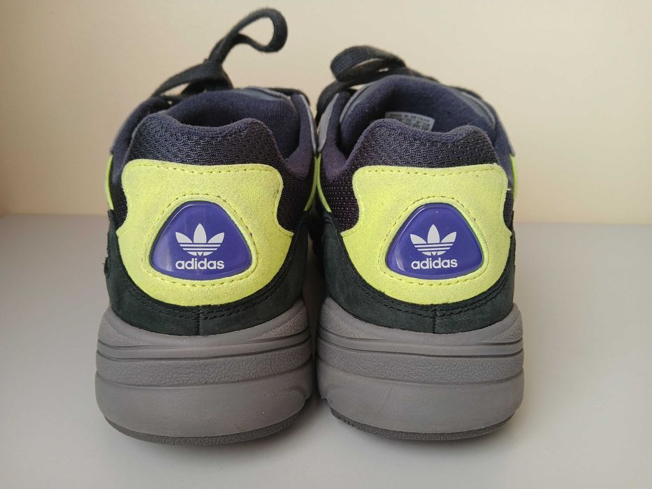 Ténis / Sapatilhas Adidas Torsion