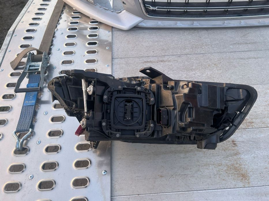 Zderzak Audi A 6 C 7 Lift 4x PDC S-Line + Lampa