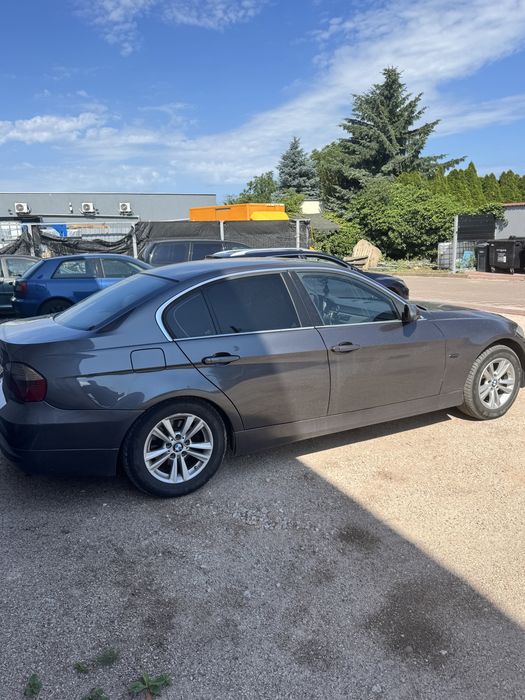 BMW e90 320i 2005