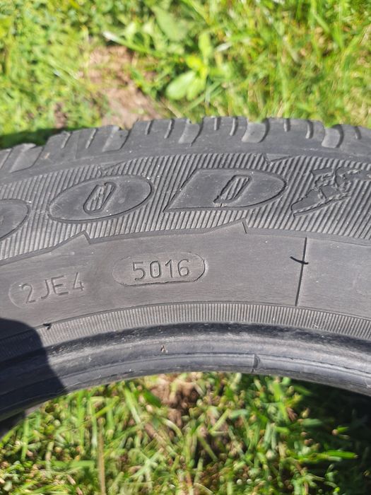 Продам шини на бус 195/60/16 с