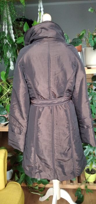 Jesienny, przejściowy płaszcz w rozmiarze M.