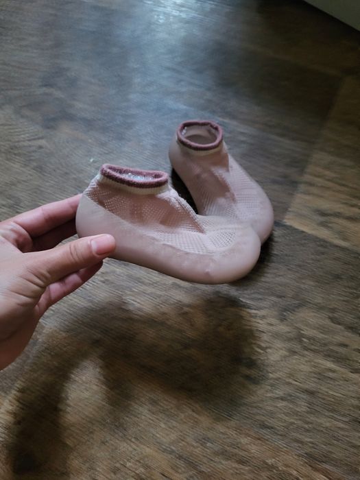 Капці для дівчики, взуття для дівчинки, взуття для немовлят,резинове взуття детяче,тапочки детячі, босоніжки детячі