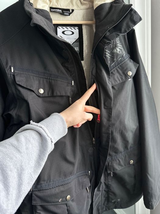 Оригінал! Oakley гірськолижна куртка утеплена Розмір XL ідеал! Є юбка!