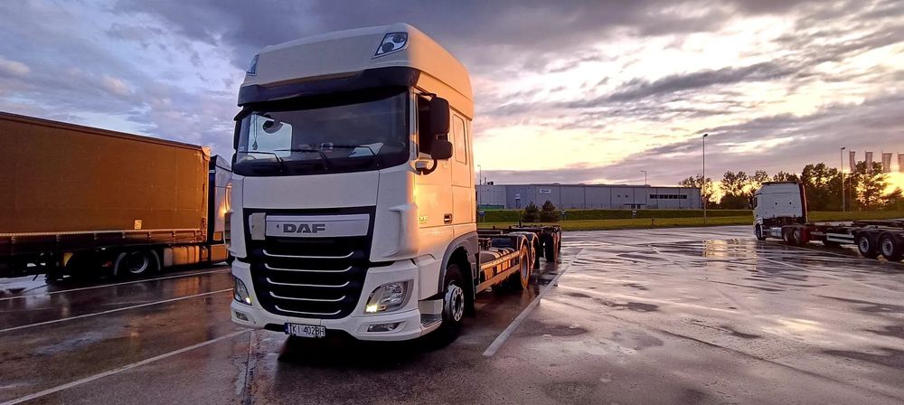 DAF XG 460 FAR  DAF XF 460 FAR BDF 2016 rok