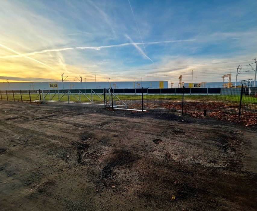 Plac na wynajem parking, działalność 2300 metrów