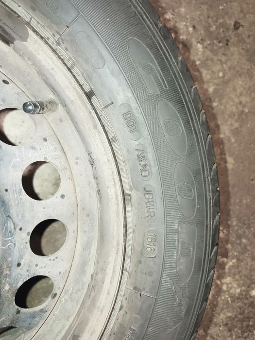 Резина 185- 65 R15 лето