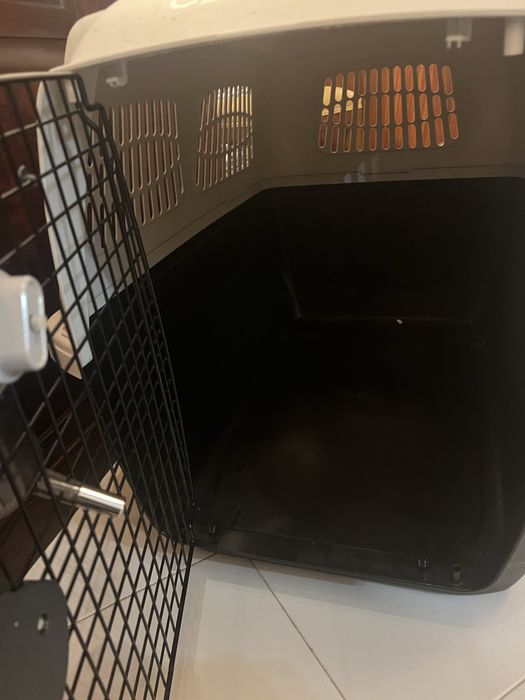 Transportadora para animais 65x93x68cm com bebedouro incluído