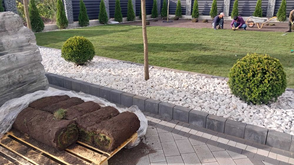 Рулонний газон, посів газону, автополив