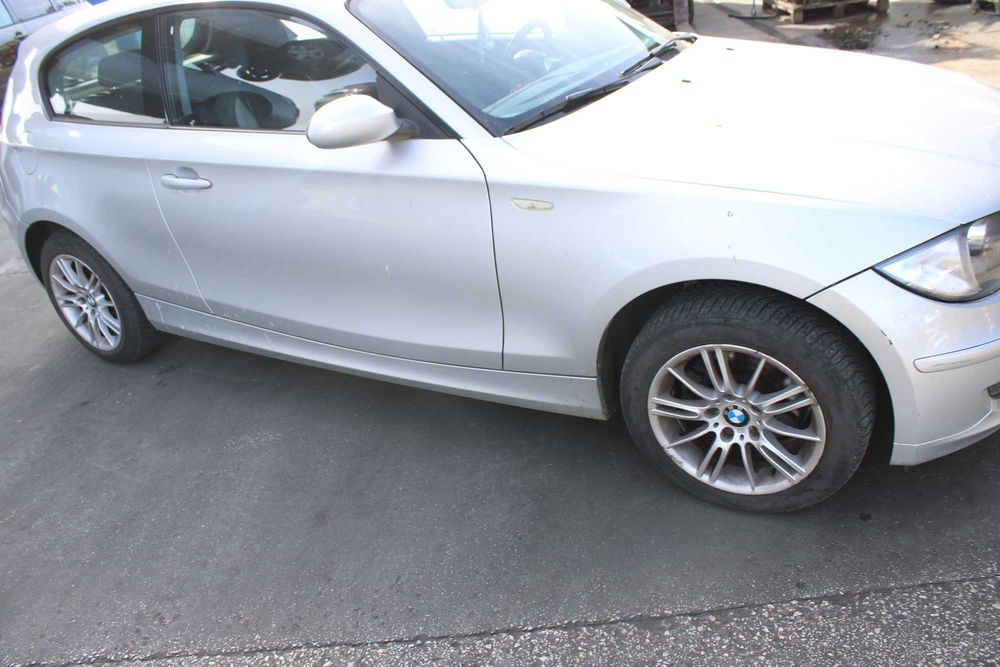 BMW Seria 1 E81 116i Maska Drzwi Klapa 354