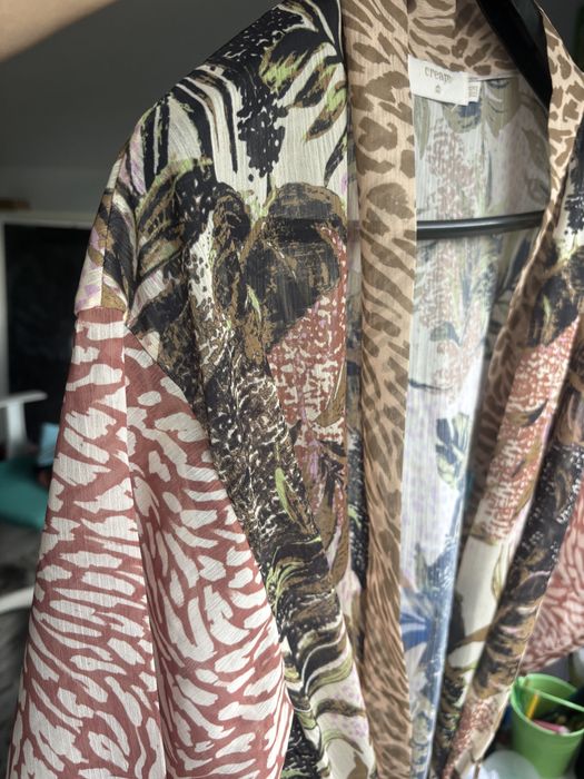 Cream kimono z paskiem w kolorach ziemi narzutka pareo na plaze