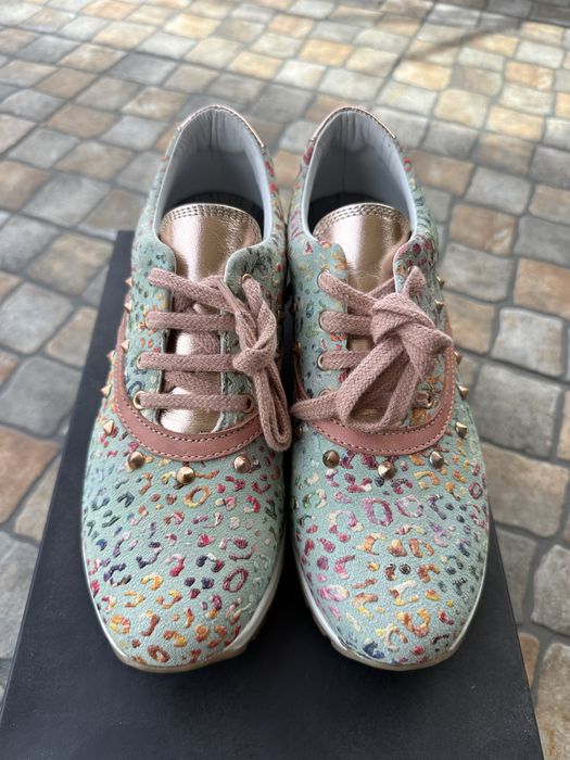 Sapatilhas n° 37 - Novas