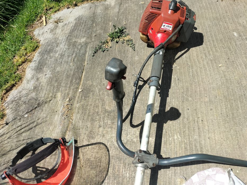 Roçadeira profissional EFCO STARK 44