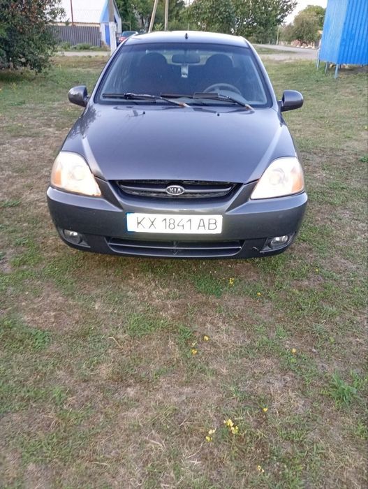 Продам кия рио 2004